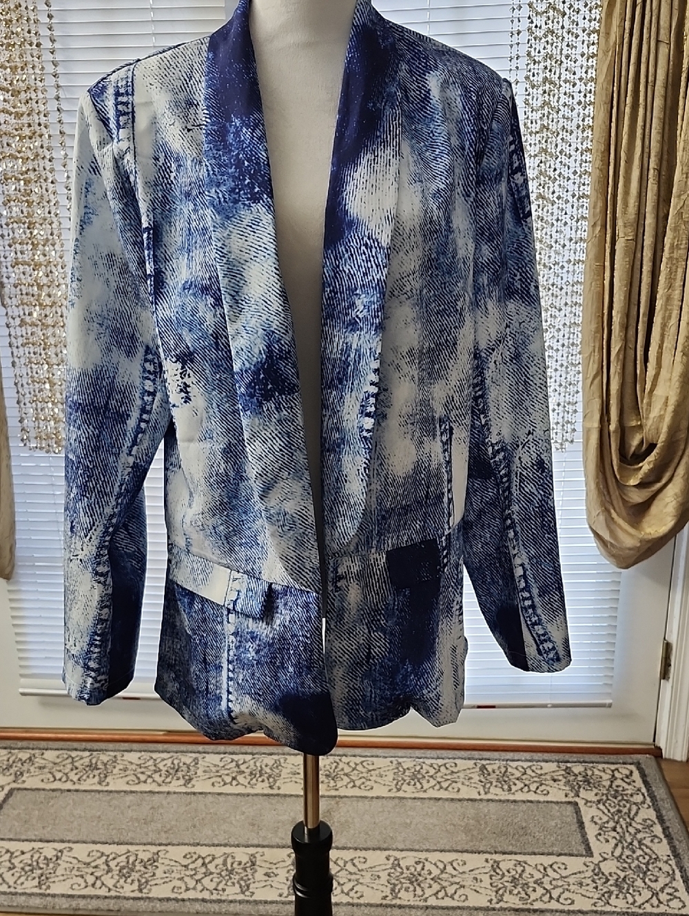 Blue & White Abstract Print Women's Blazer